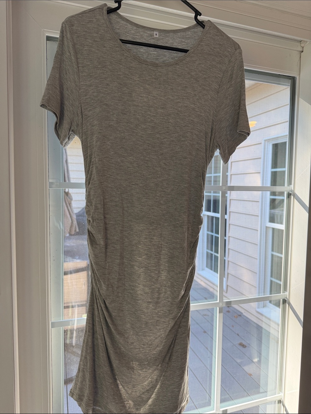 Women’s Grey Short Sleeve Ruched Side T-Shirt Dress MATERNITY